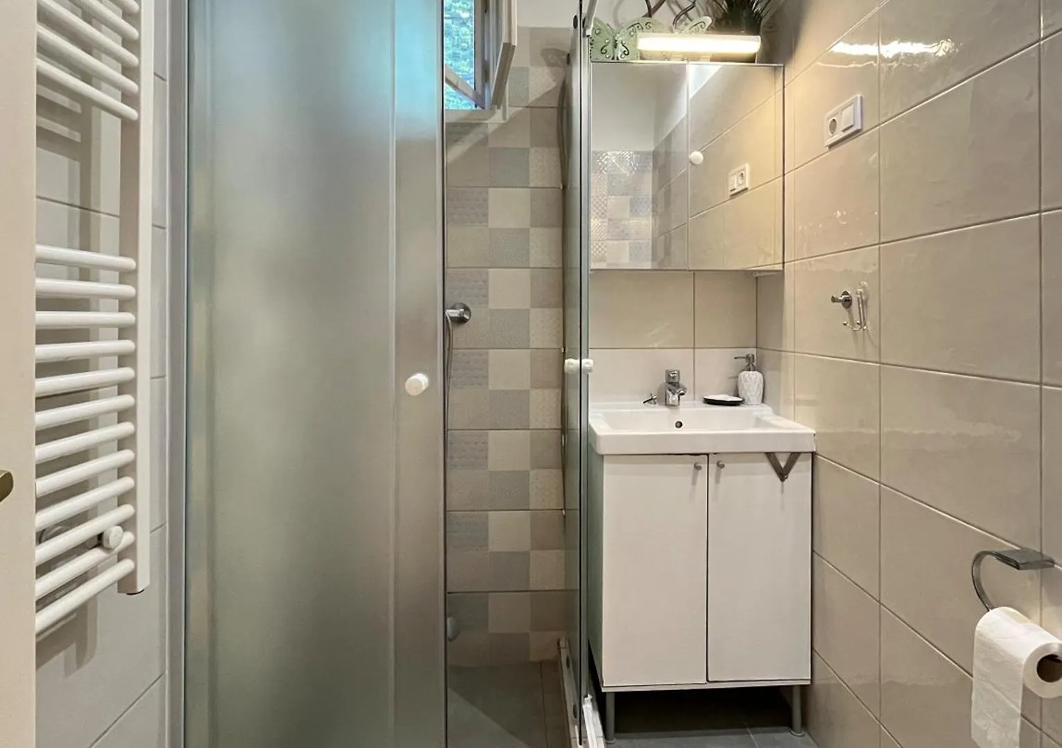 Brand New Garden Flat / Free Parking Appartement Boedapest